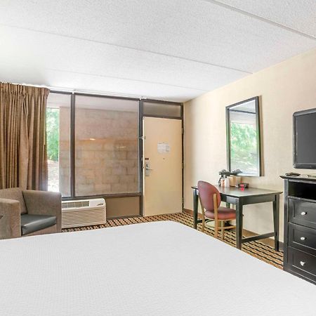 Quality Inn Near Speedway Wilkesboro Exteriér fotografie