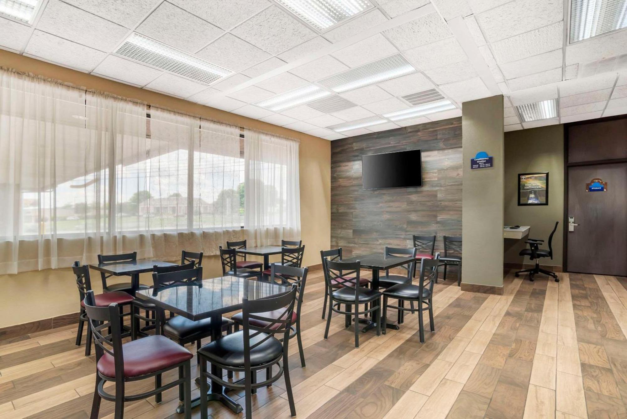 Quality Inn Near Speedway Wilkesboro Exteriér fotografie