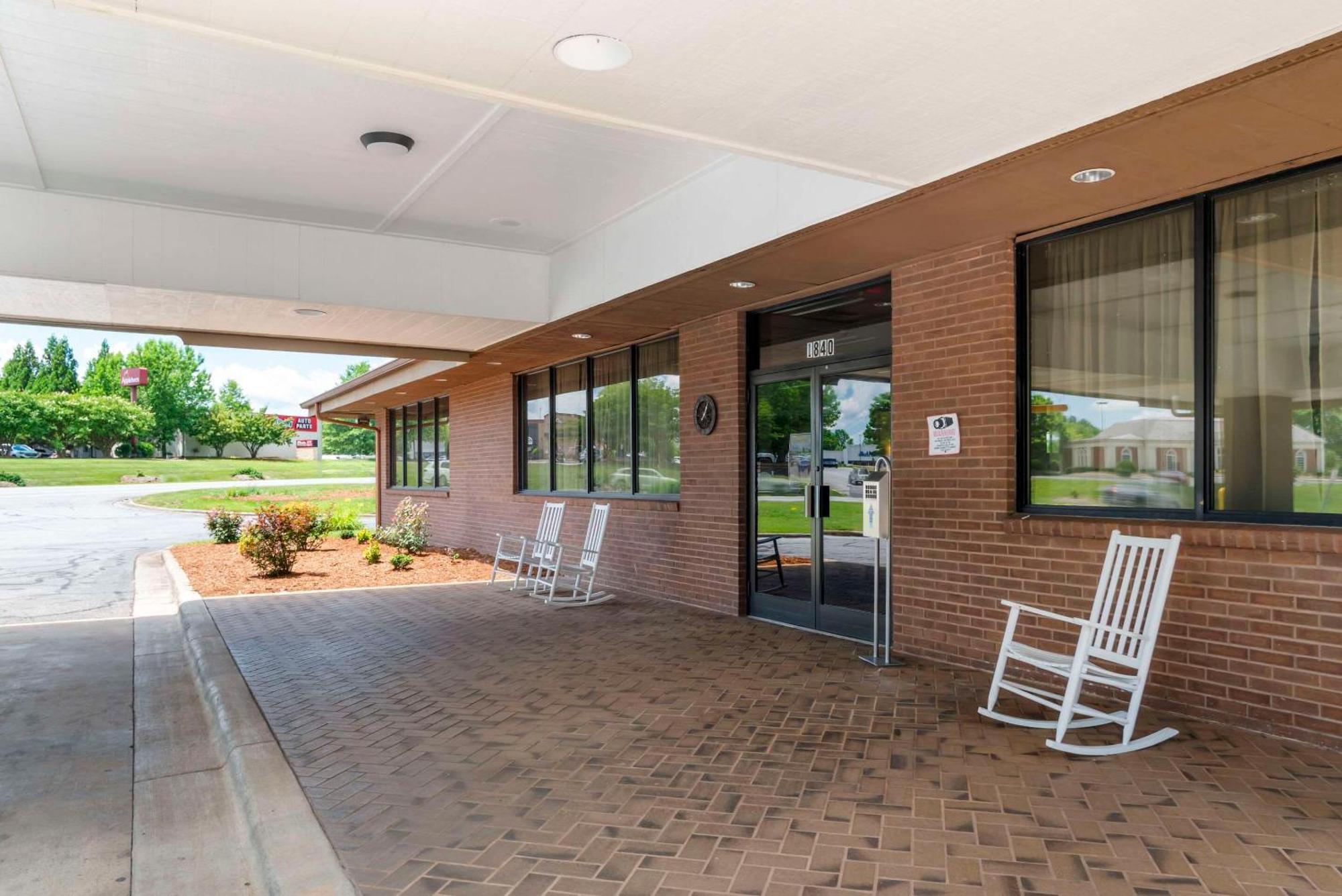 Quality Inn Near Speedway Wilkesboro Exteriér fotografie